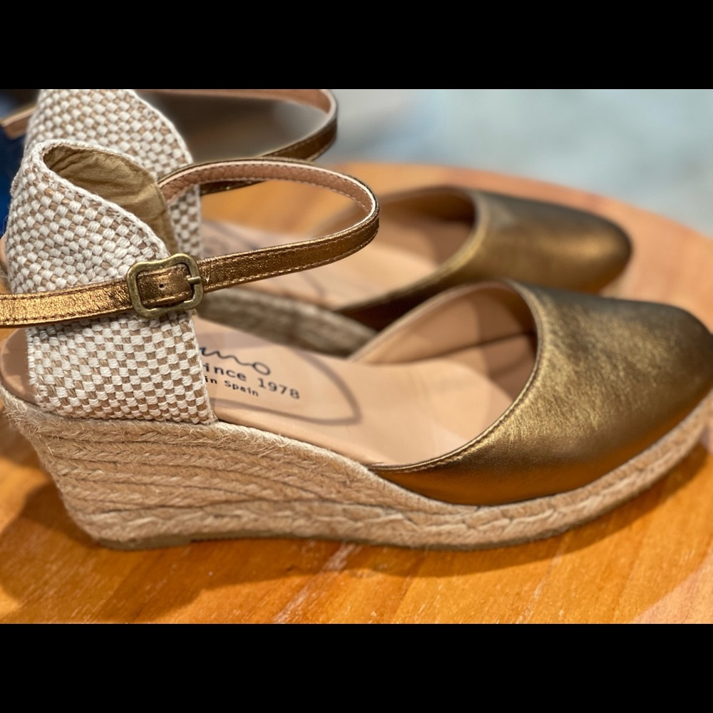 Gaimo gold wedges - Handmade in Spain. - Size 39 (US size 7.5)
